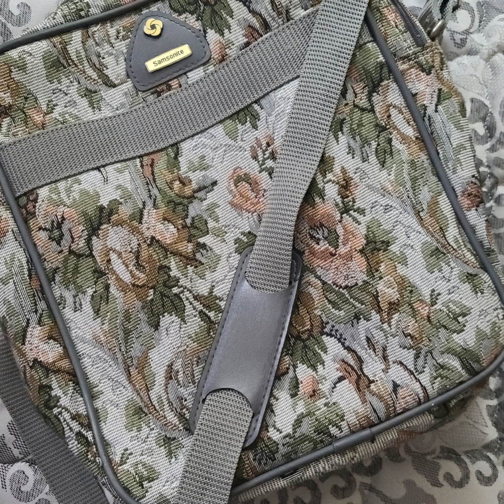 Samsonite Strap Bag